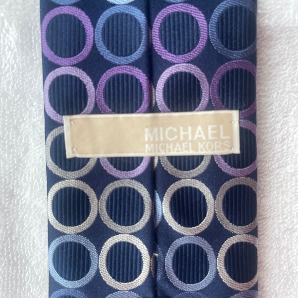 Navy 100% Silk Tie - Picture 4 of 6